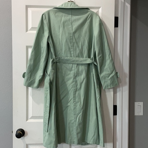 🌿EUC Vintage London Fog coat. Size 12. - Picture 5 of 5